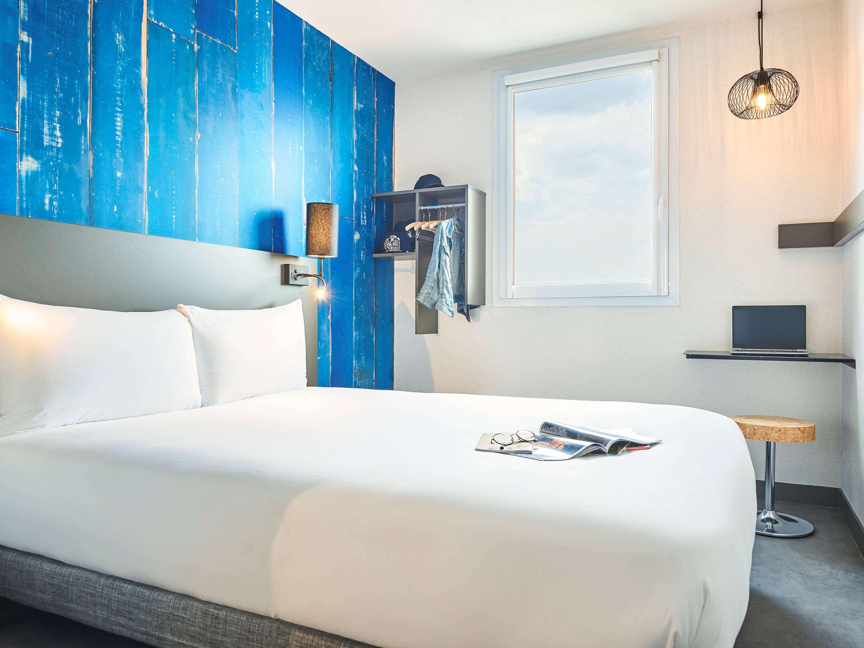 Greet Hotel Paris Porte De La Chapelle - Arena Сен-Дени Экстерьер фото