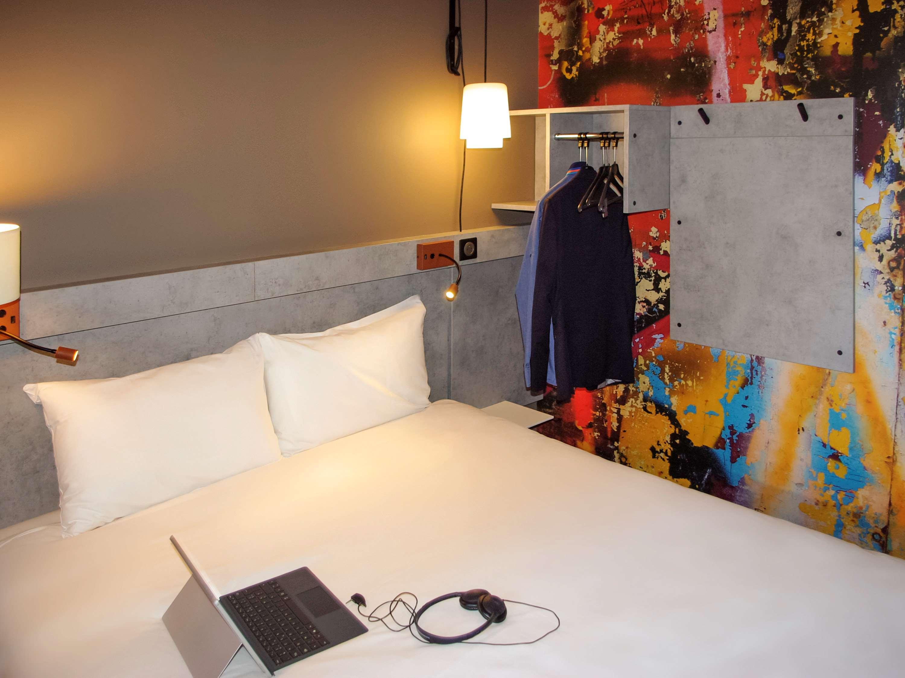 Greet Hotel Paris Porte De La Chapelle - Arena Сен-Дени Экстерьер фото